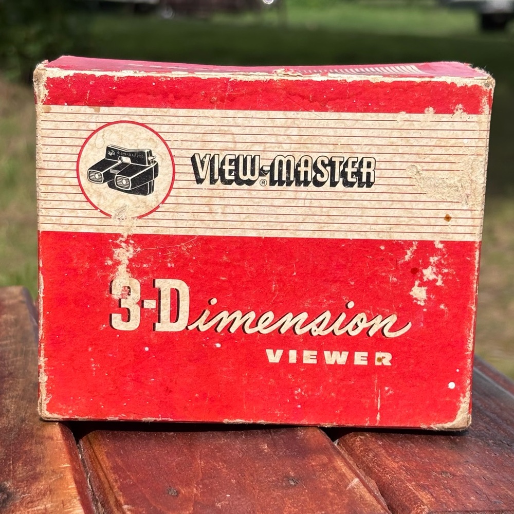 Vintage GAF Viewmaster And Three Reels!